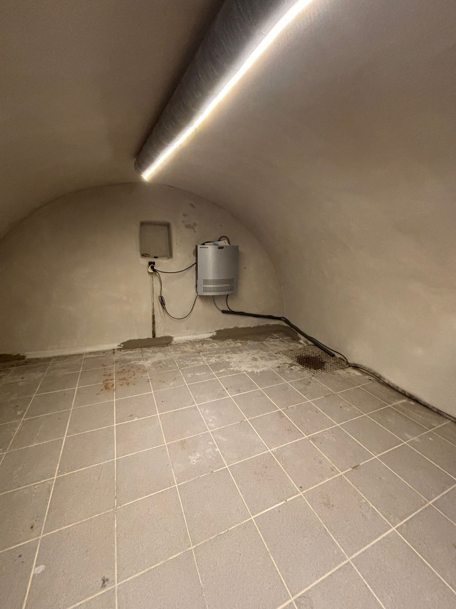 Cave rénovée après traitement humidité par BATIHUMI